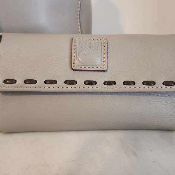 NWT Dooney & Bourke Hattie Drawstring Florentine Leather Bucket Bag Wallet - Picture 3 of 15